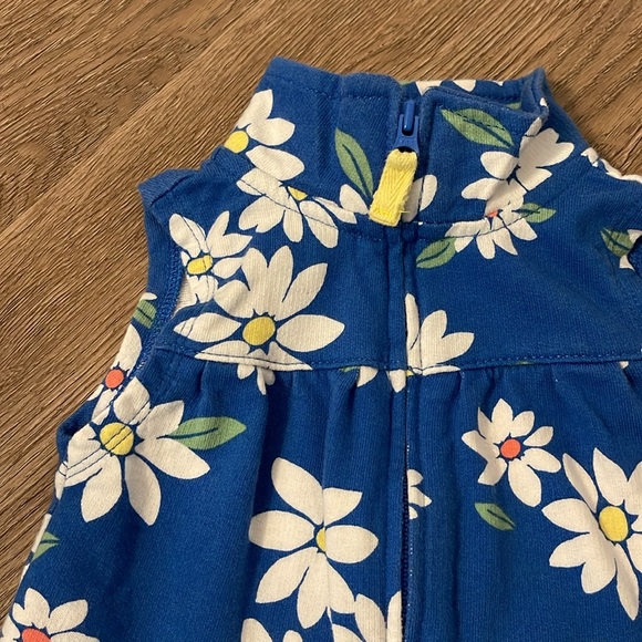 Daisy Vest - Picture 2 of 10